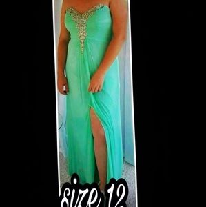 Bello traje ideal para cualquier ocasion